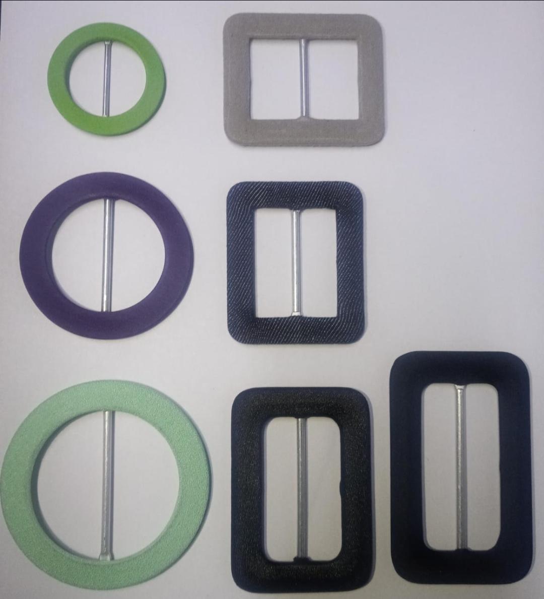 Hebillas forradas y cinturones forrados para indumentaria